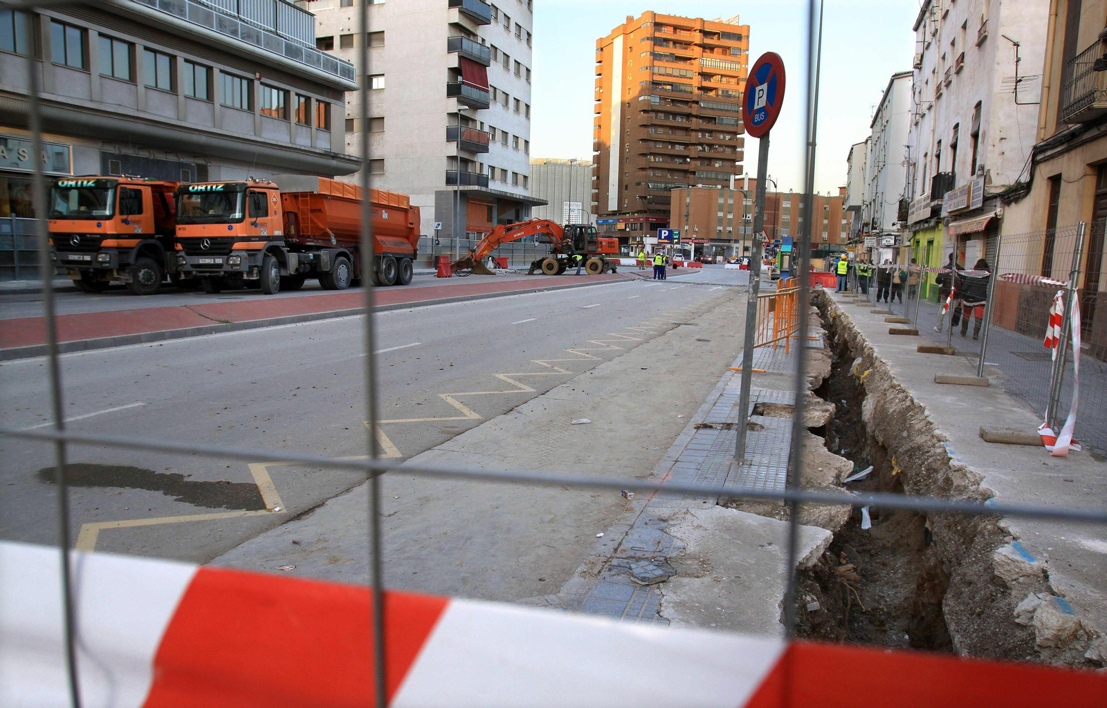 Inicio de los trabajos del Metro en Callejones del Perchel a finales de enero de 2010.