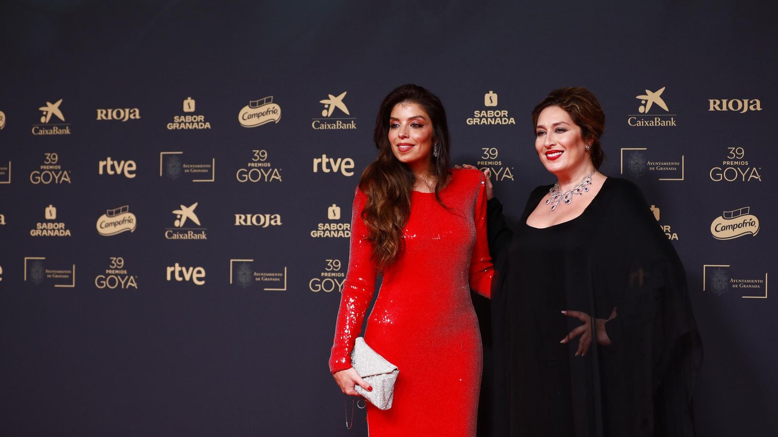 Soleá y Estrella Morente en la alfombra roja de los Goya 2025