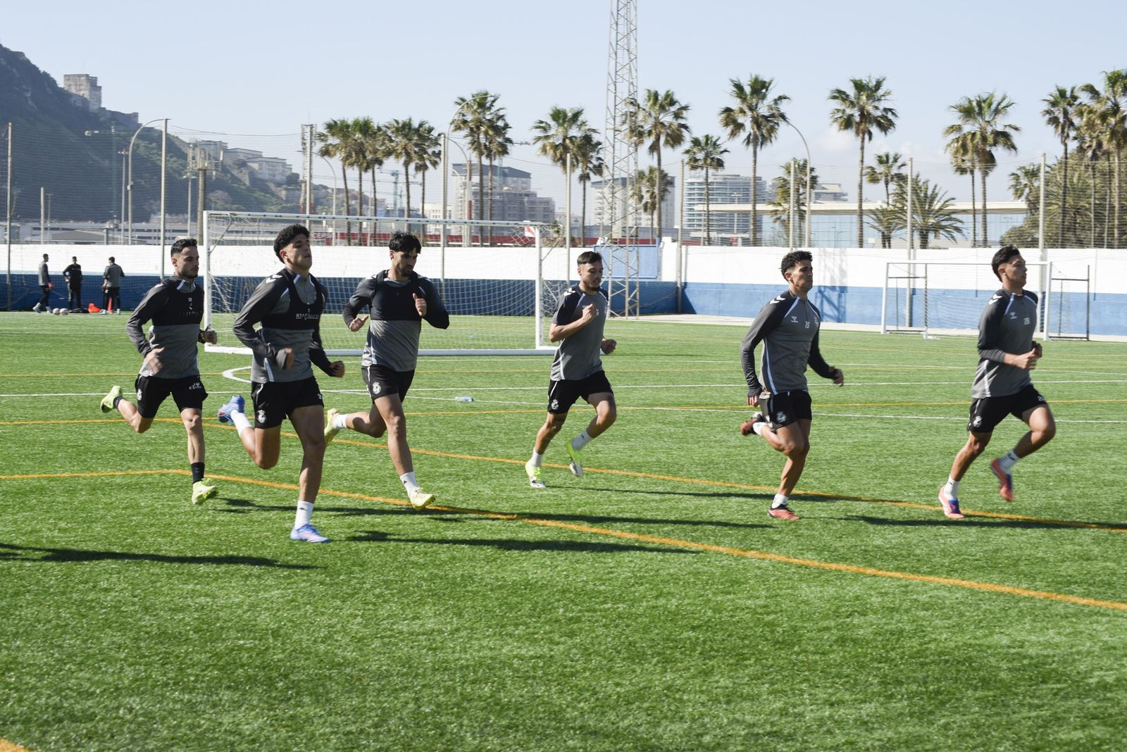 Las fotos del primer entrenamiento de Carlos Guerra y Miguel Angel Rondan al frente de la Balona