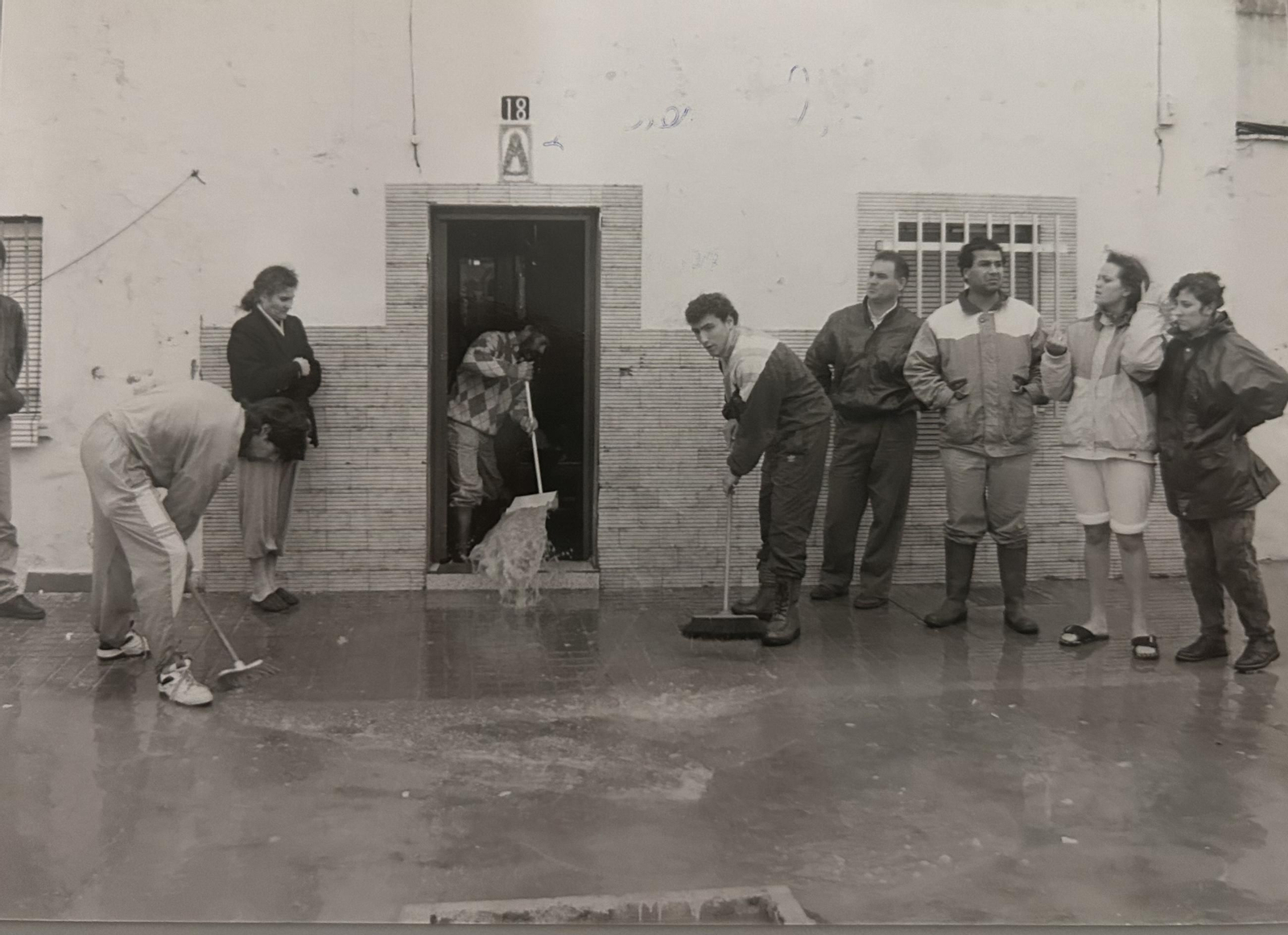 Efectos de las inundaciones de Huelva en 1996 en Marismas del Odiel y Barriada de la Navidad.
