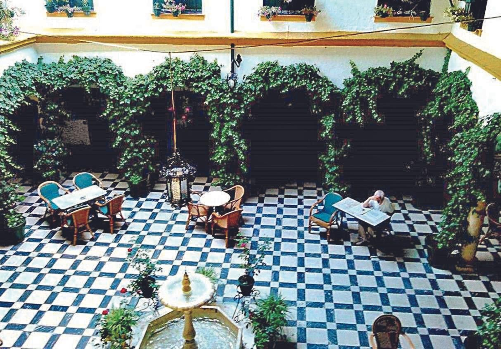 Patio del egabrense Círculo de la Amistad