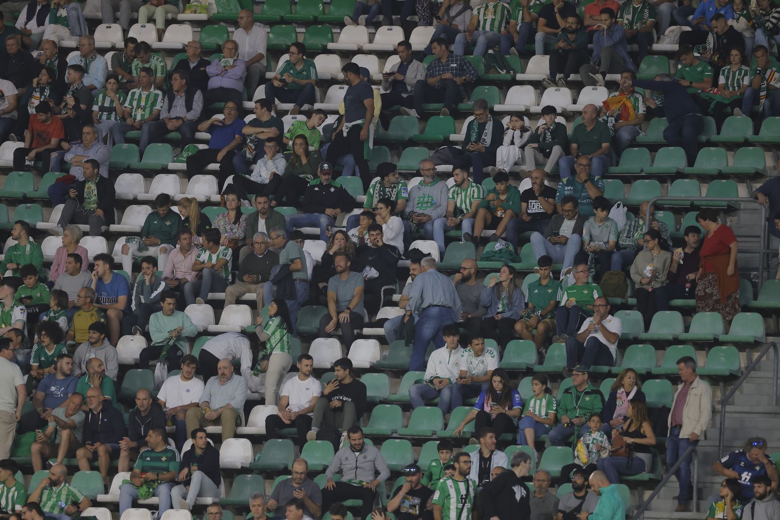 Búscate en las fotos de Betis-Getafe