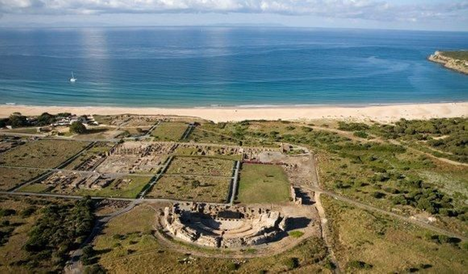 Bolonia y la Barrosa, entre las 10 mejores playas de España