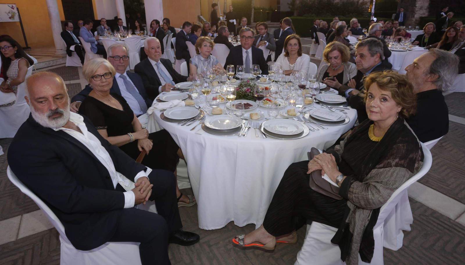 Eugenio Cosgaya, Mimi Caro, José Aguilar, Francisco Rodríguez, María Martín, Ignacio Martínez, Lalia González-Santiago, Amparo Rubiales, Víctor Pérez Escolano, Guillermo Vázquez Consuegra y Elena Laredo.