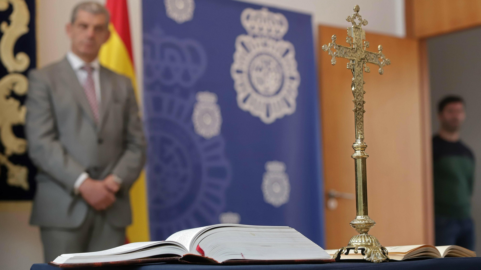 Francisco López Gordo jura el cargo de comisario de Algeciras.