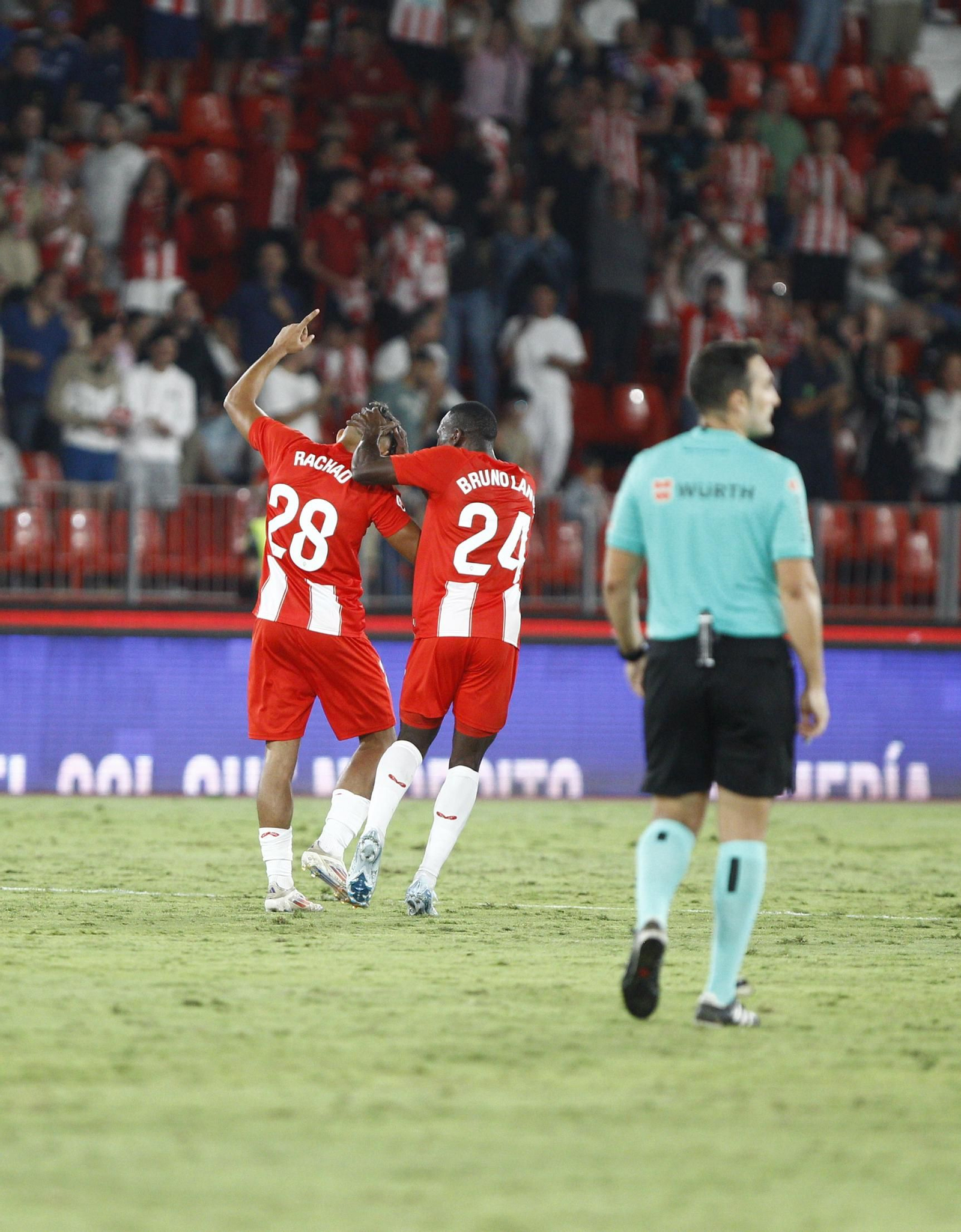 Las imágenes del partido de fútbol U.D. Almería-S.D. Eibar