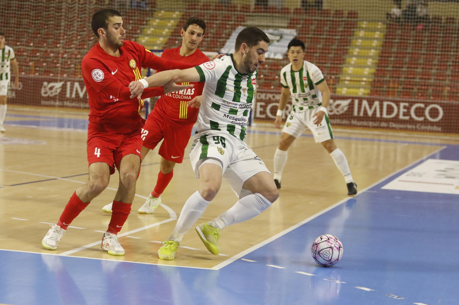 La eliminación del Córdoba Futsal de la Copa del Rey, en imágenes