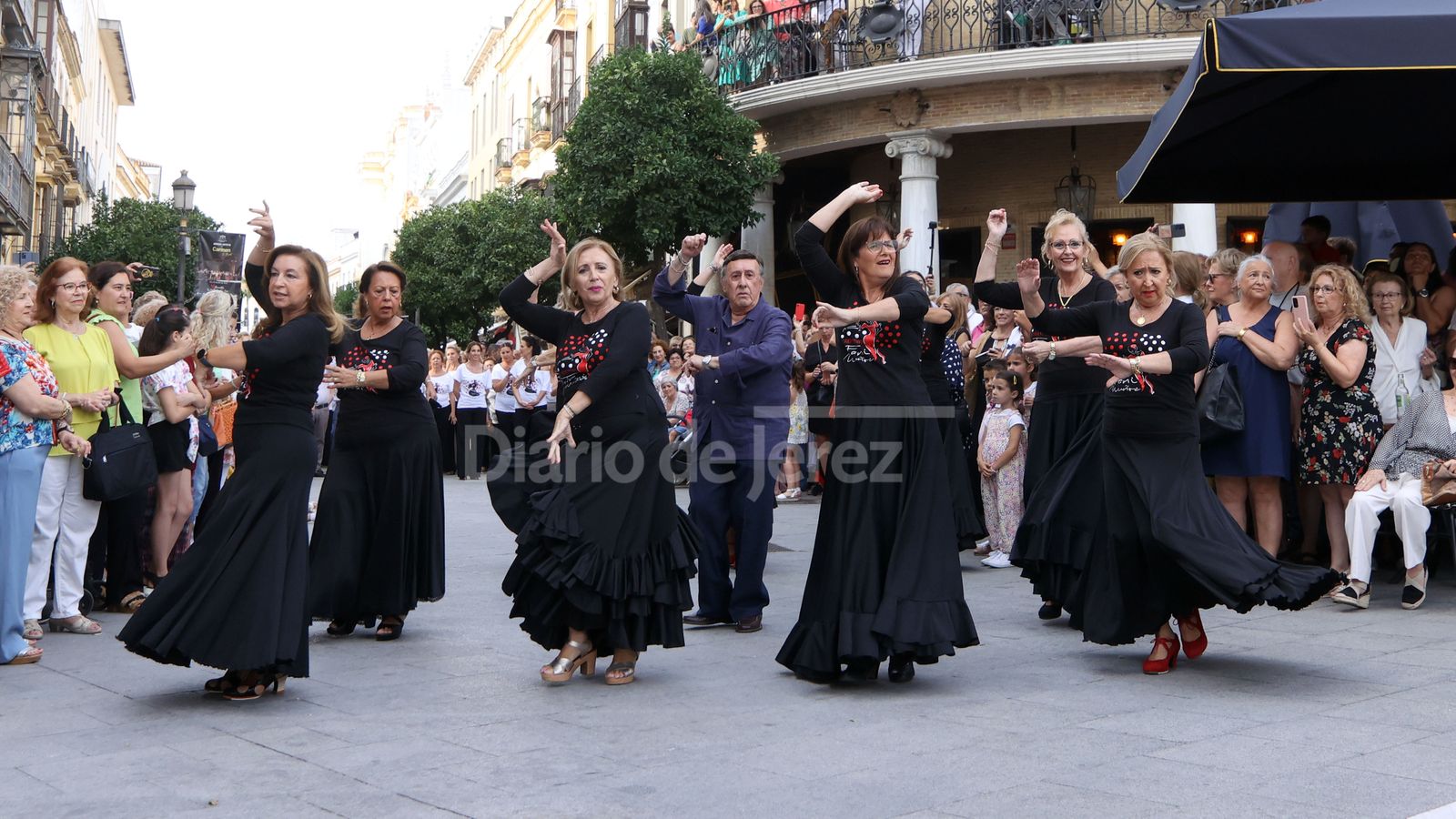 Flashmob de la academia de baile de Fani Muñoz en Jerez