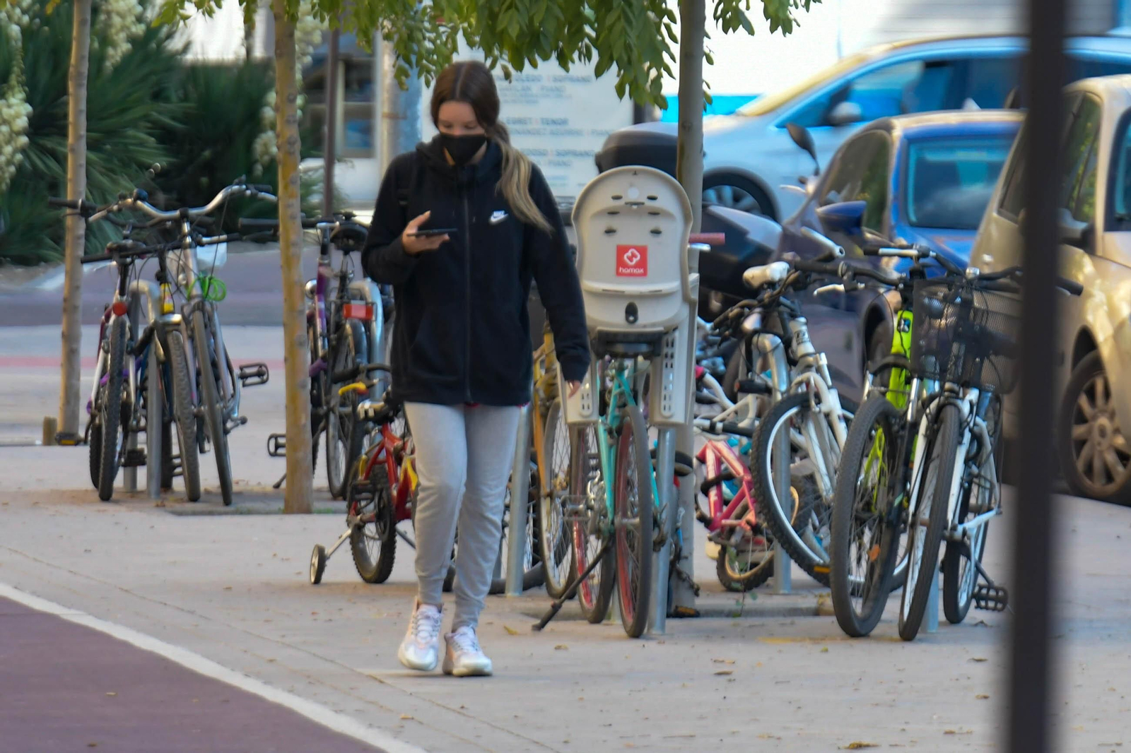 Granada notifica por primera vez menos de diez casos de coronavirus desde agosto del año pasado