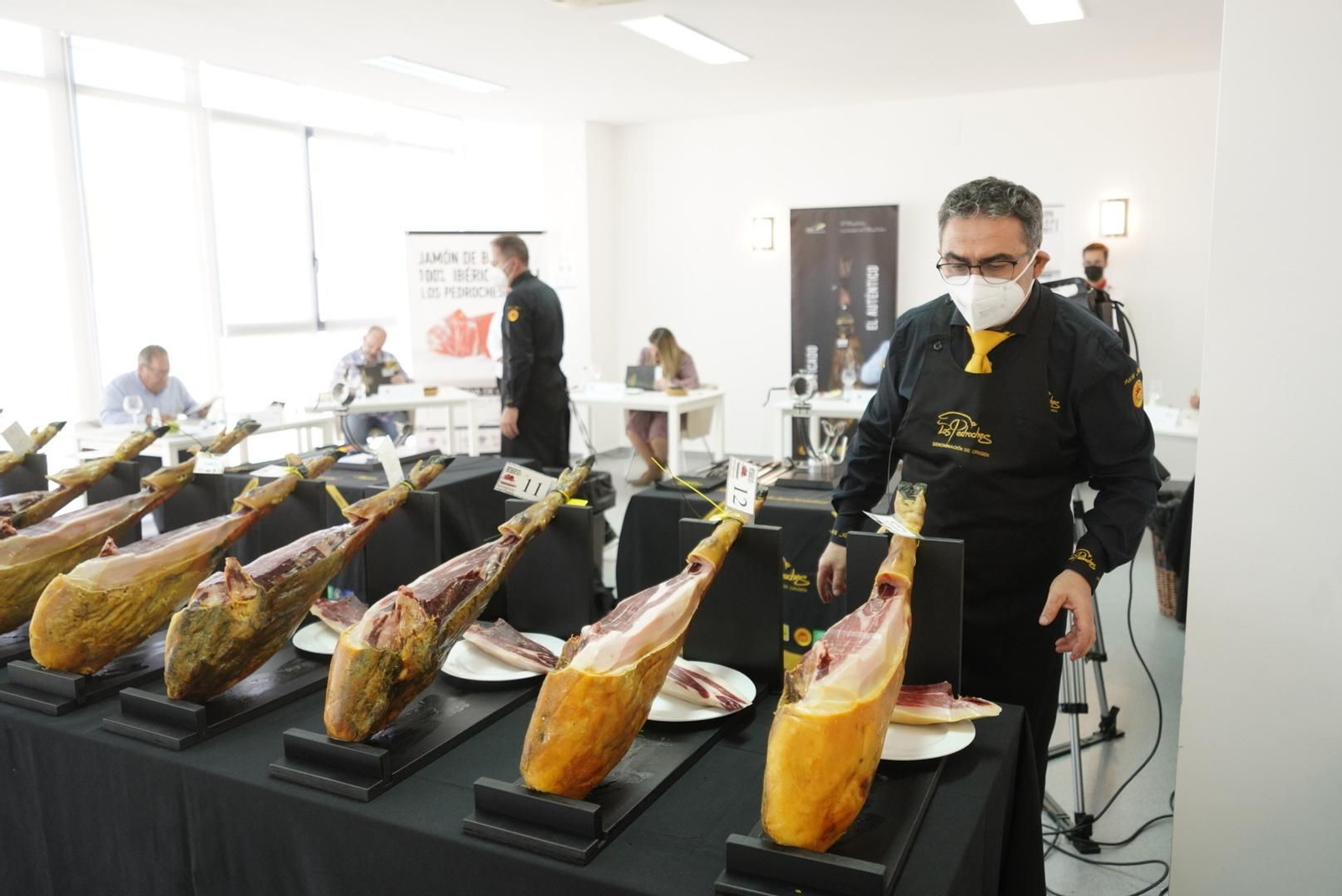 El inicio de la Feria del Jamón de Villanueva de Córdoba, en fotografías