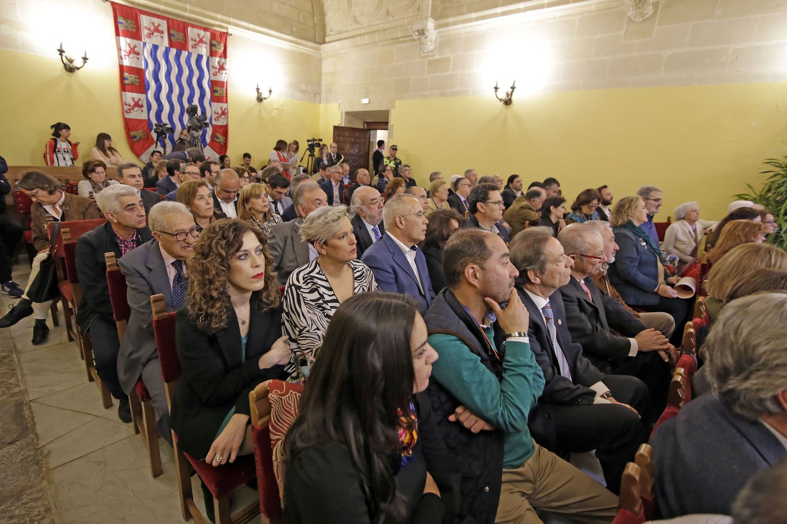 Imágenes del acto institucional del 40 aniversario de las primeras elecciones municipales