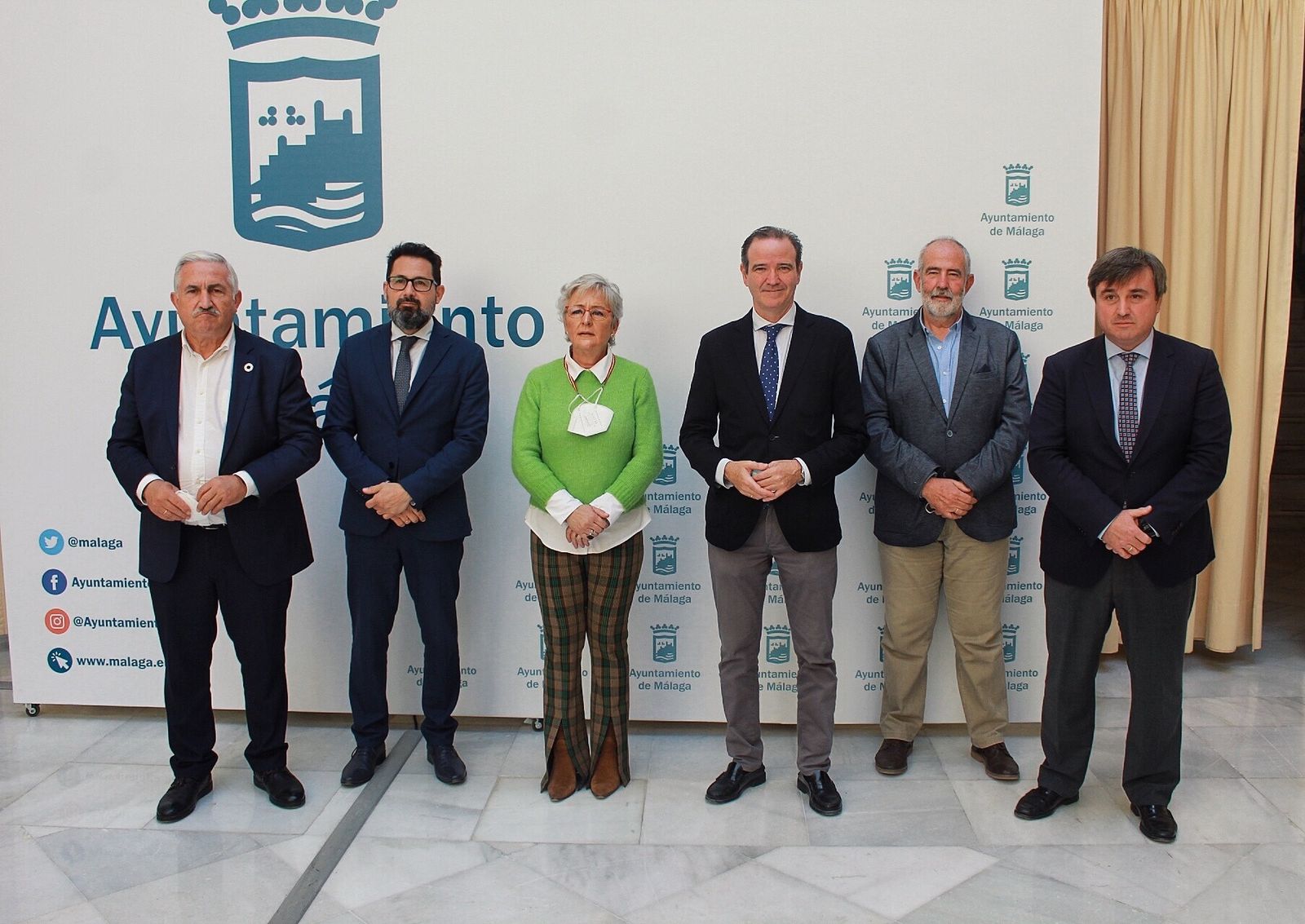 Presentación del refuerzo de servicios municipales durante la Semana Santa en Málaga.
