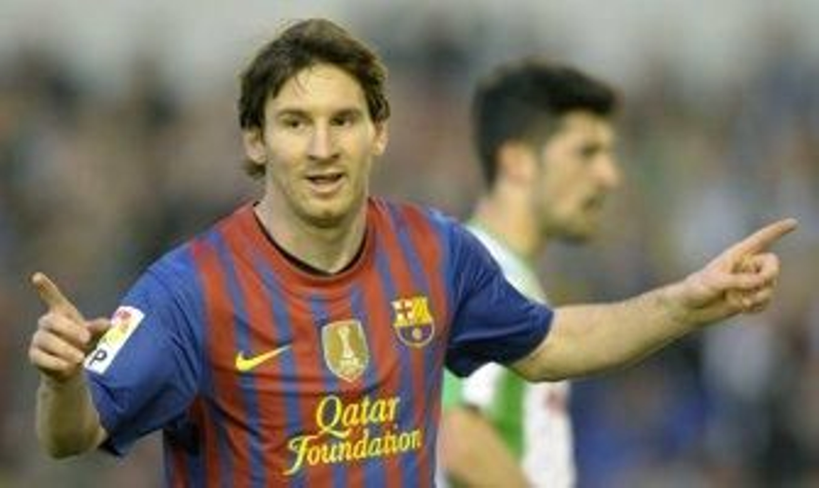 Messi acaba con un triste Racing (0-2)