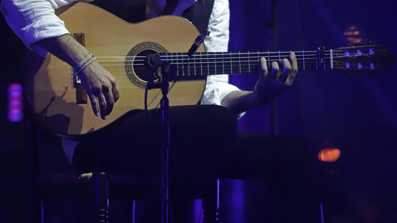 Fotos del espectáculo de José Manuel León y Mónika Bellido en Algeciras