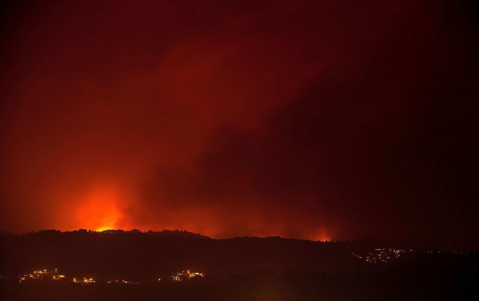 Los incendios declarados en Galicia, en imágenes