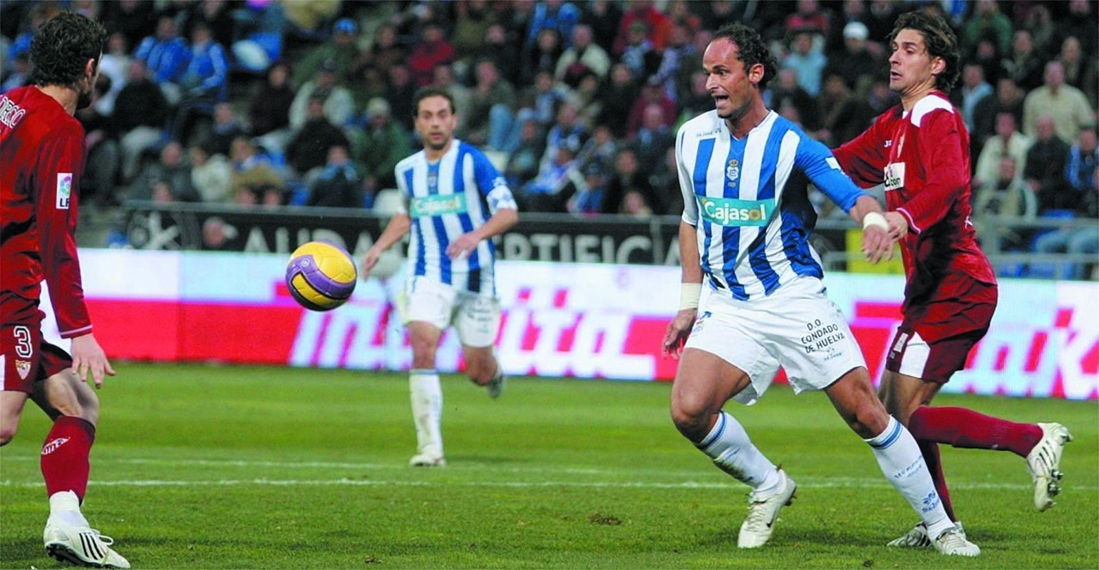Ersen Martin, durante su etapa como jugador del Recre.
