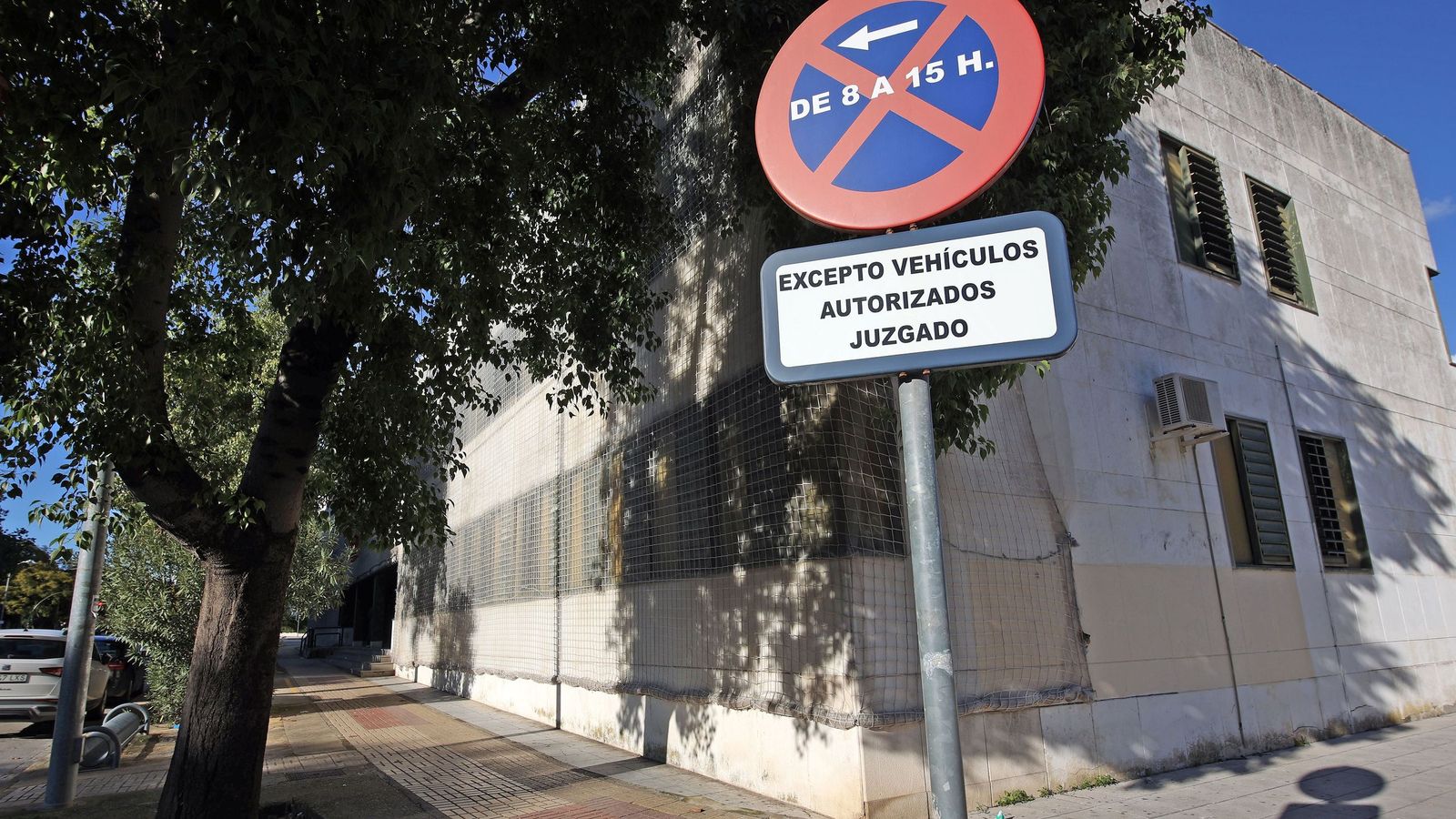 Exterior de los Juzgados de la avenida Tomás García Figueras.