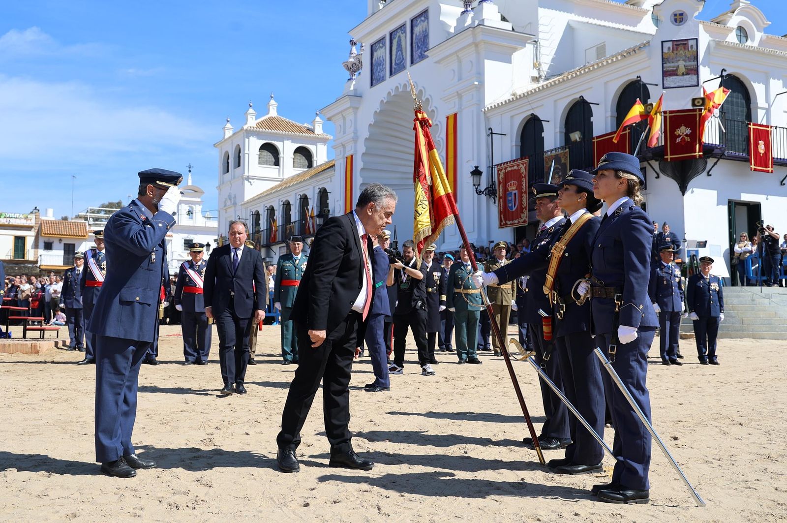 Imágenes del acto de Juramento o Promesa de Fidelidad a la Bandera Nacional en El Rocío