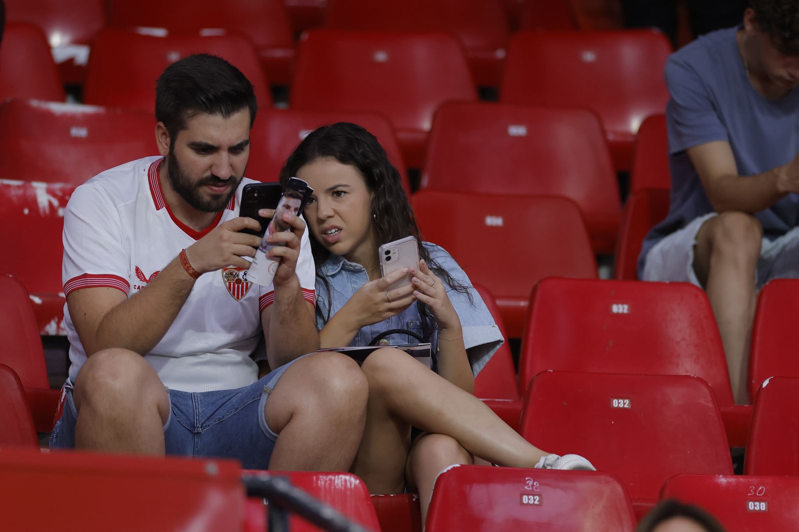 Búscate en las fotos del Sevilla fc-Girona