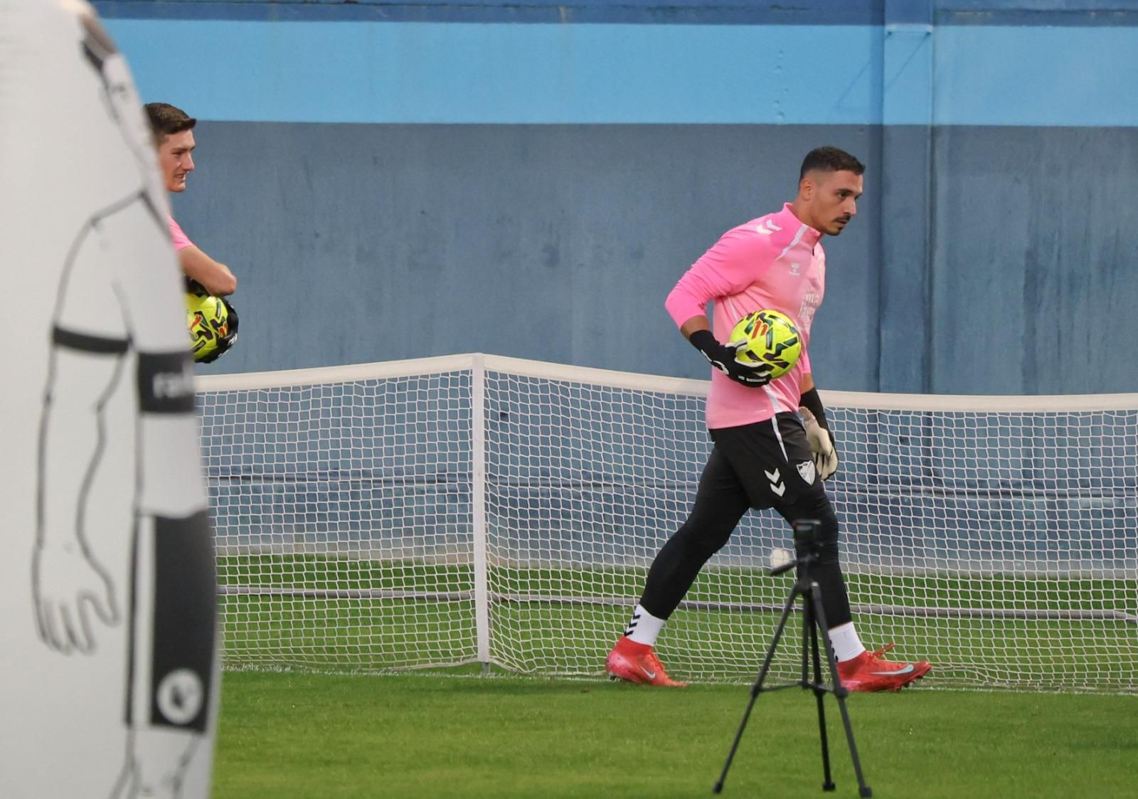 Sergio Pellicer sigue con fuerza al frente del Málaga CF