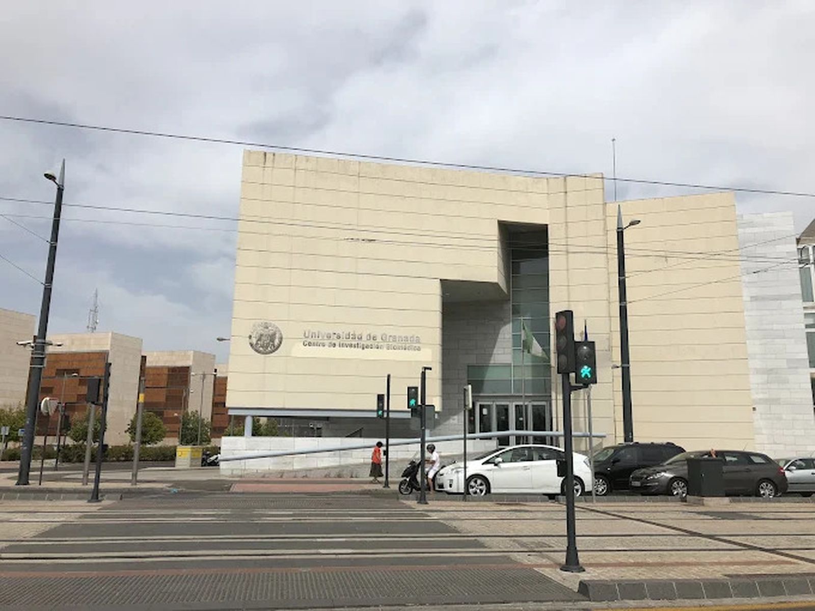 Fachada del Centro de Investigación Biomédica, sede de la Cátedra
