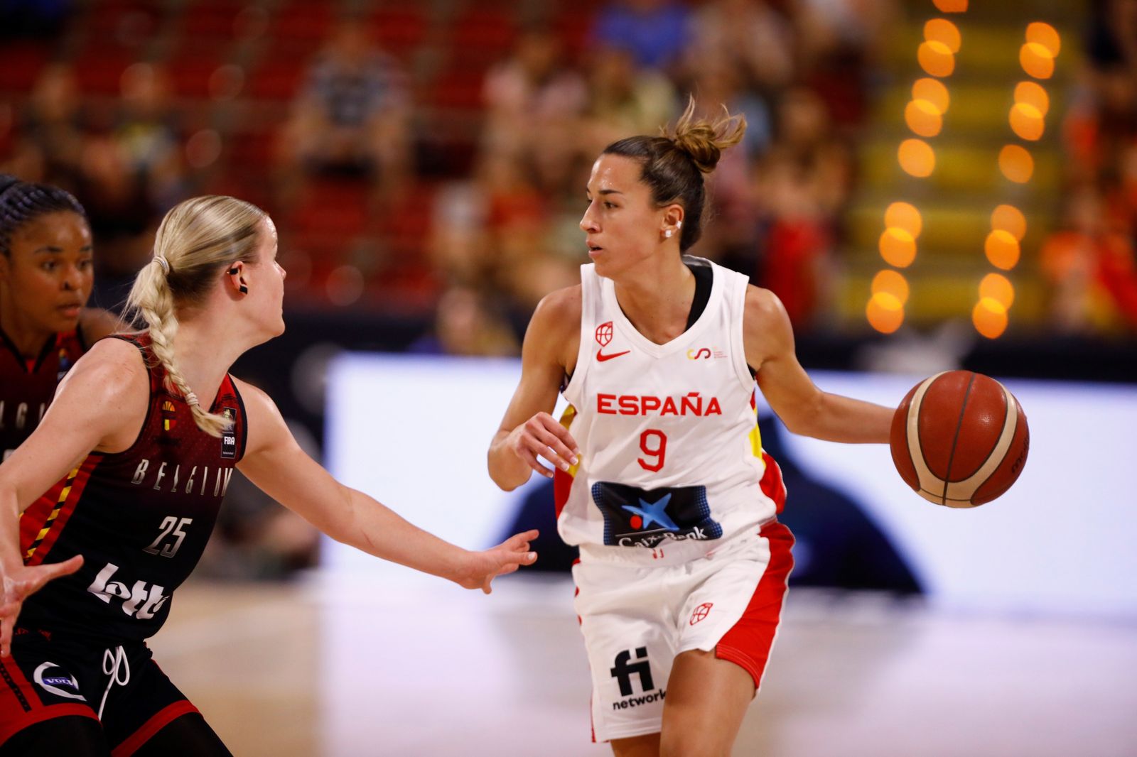 Las mejores fotos de la victoria de la selección española femenina de baloncesto ante Bélgica, en Córdoba
