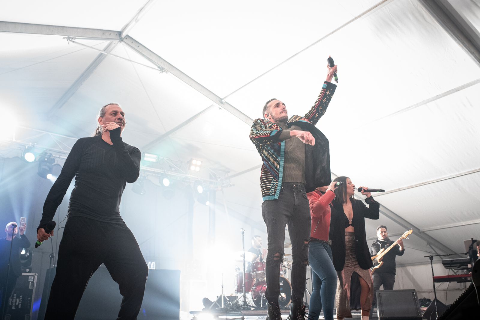 Imágenes del concierto de María Artés y Maki en las Fiestas de San Sebastían