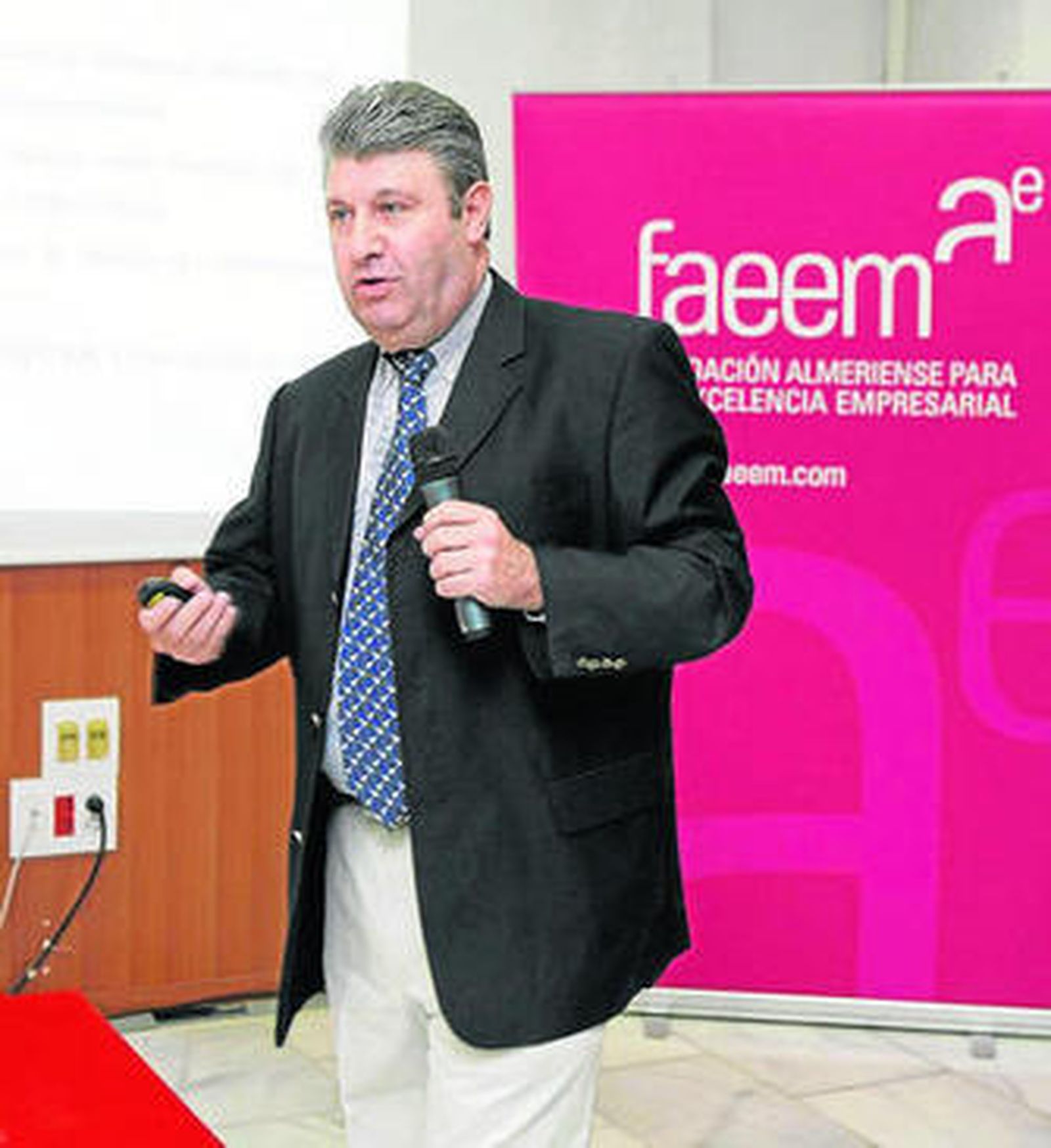 Roberto Viejo, durante su intervención en la Cámara.