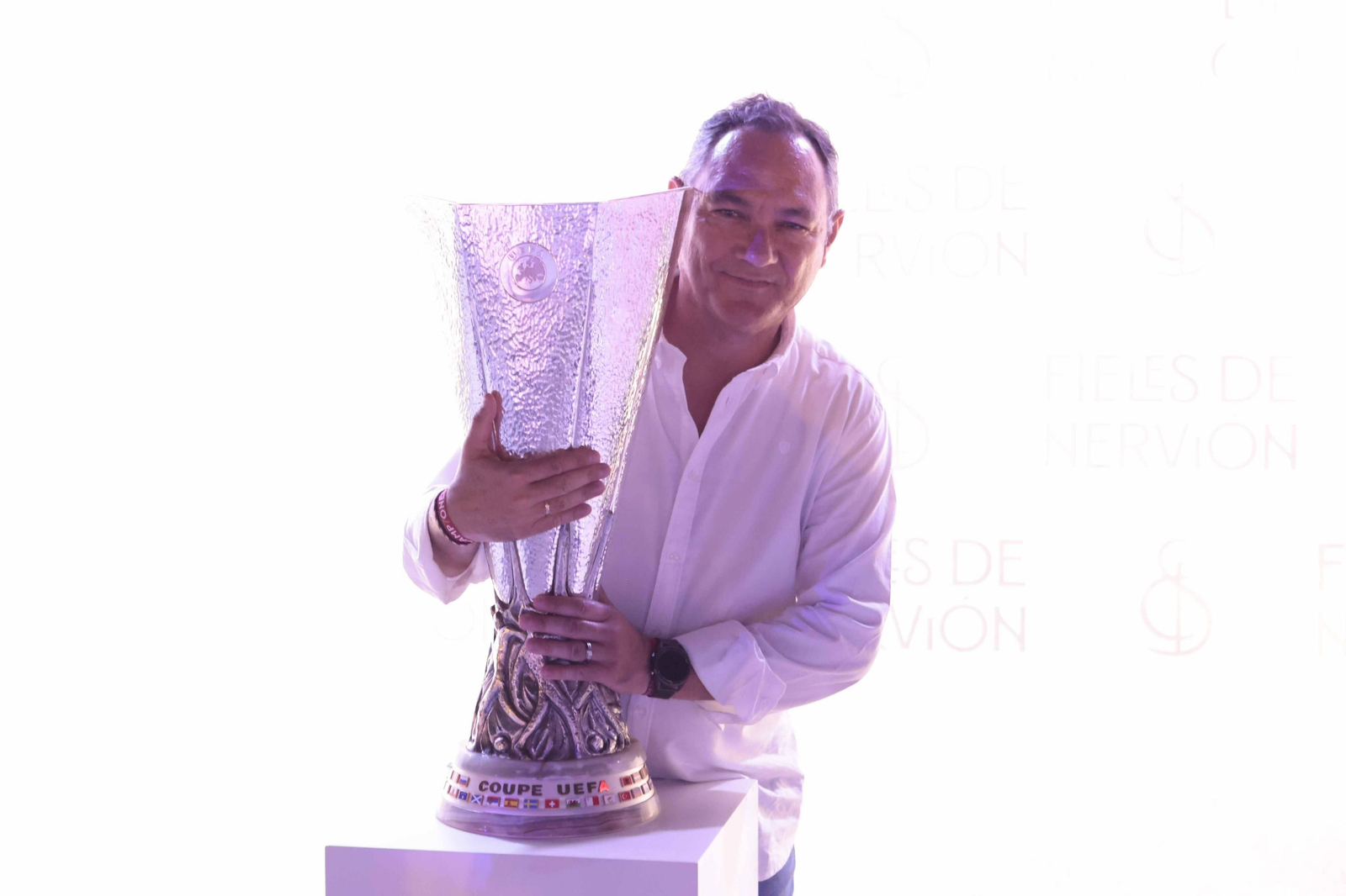 Búscate en las fotos del acto Fieles de Nervión