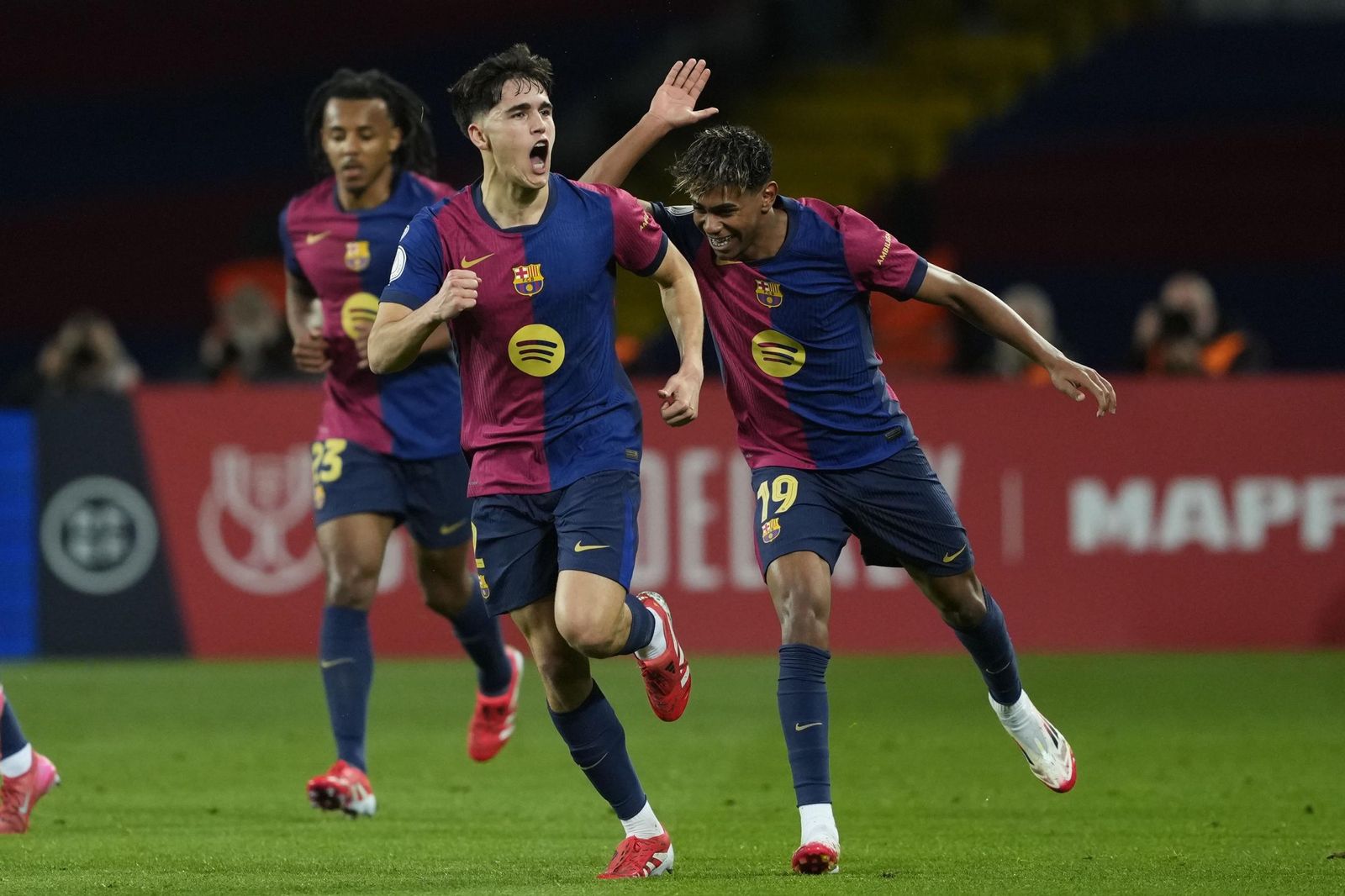 Las fotos del espectacular Barcelona - Atlético de Madrid