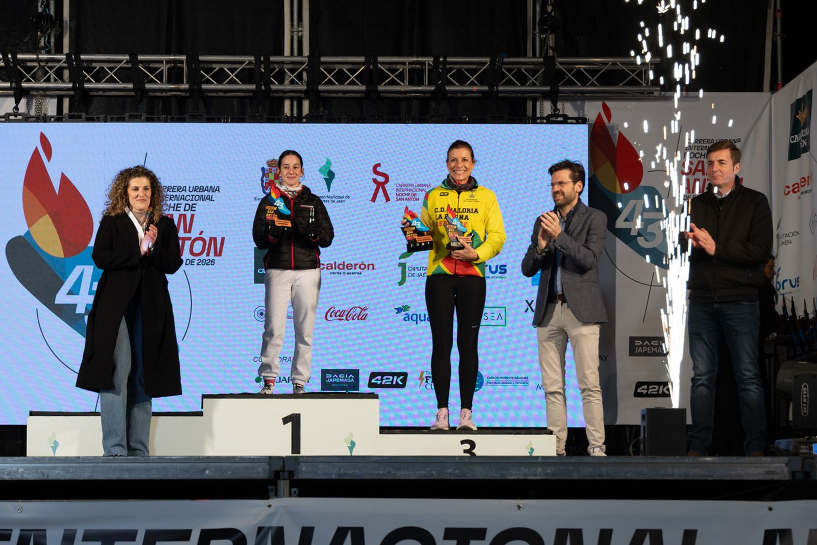 En imágenes: entrega de trofeos de todas las categorías de la Carrera de San Antón 2026