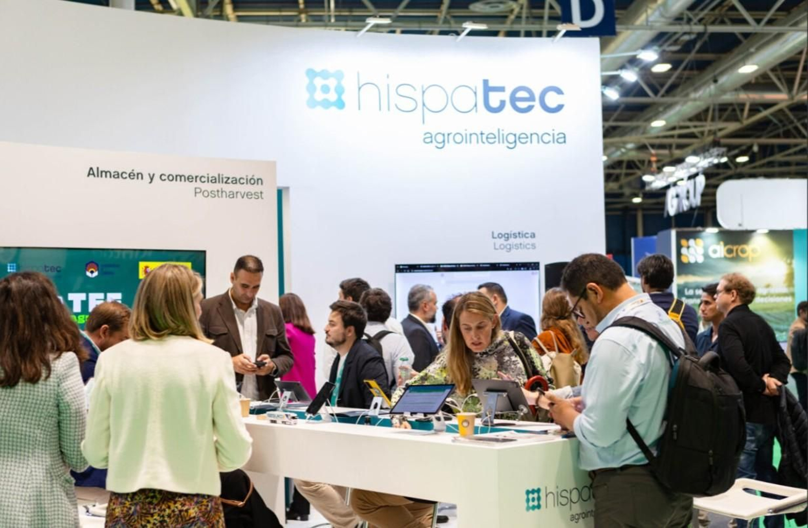 Stand de Hispatec.