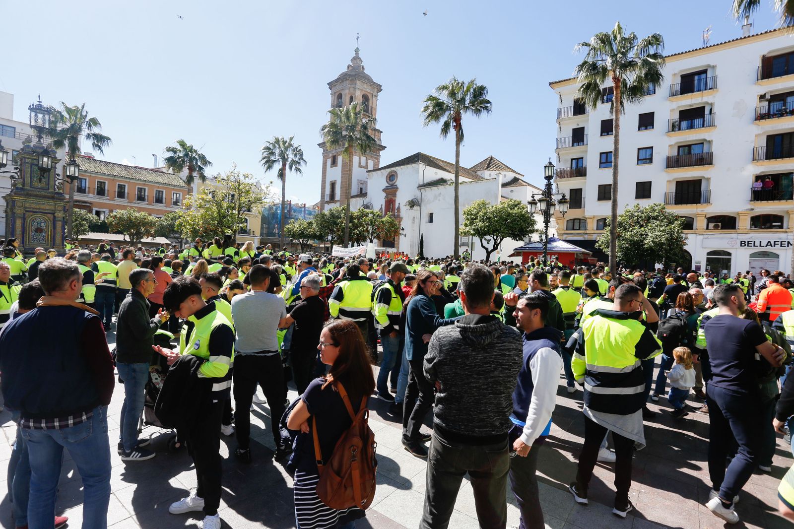 Las fotos de la manifestación de los trabajadores en huelga de Acerinox en Algeciras