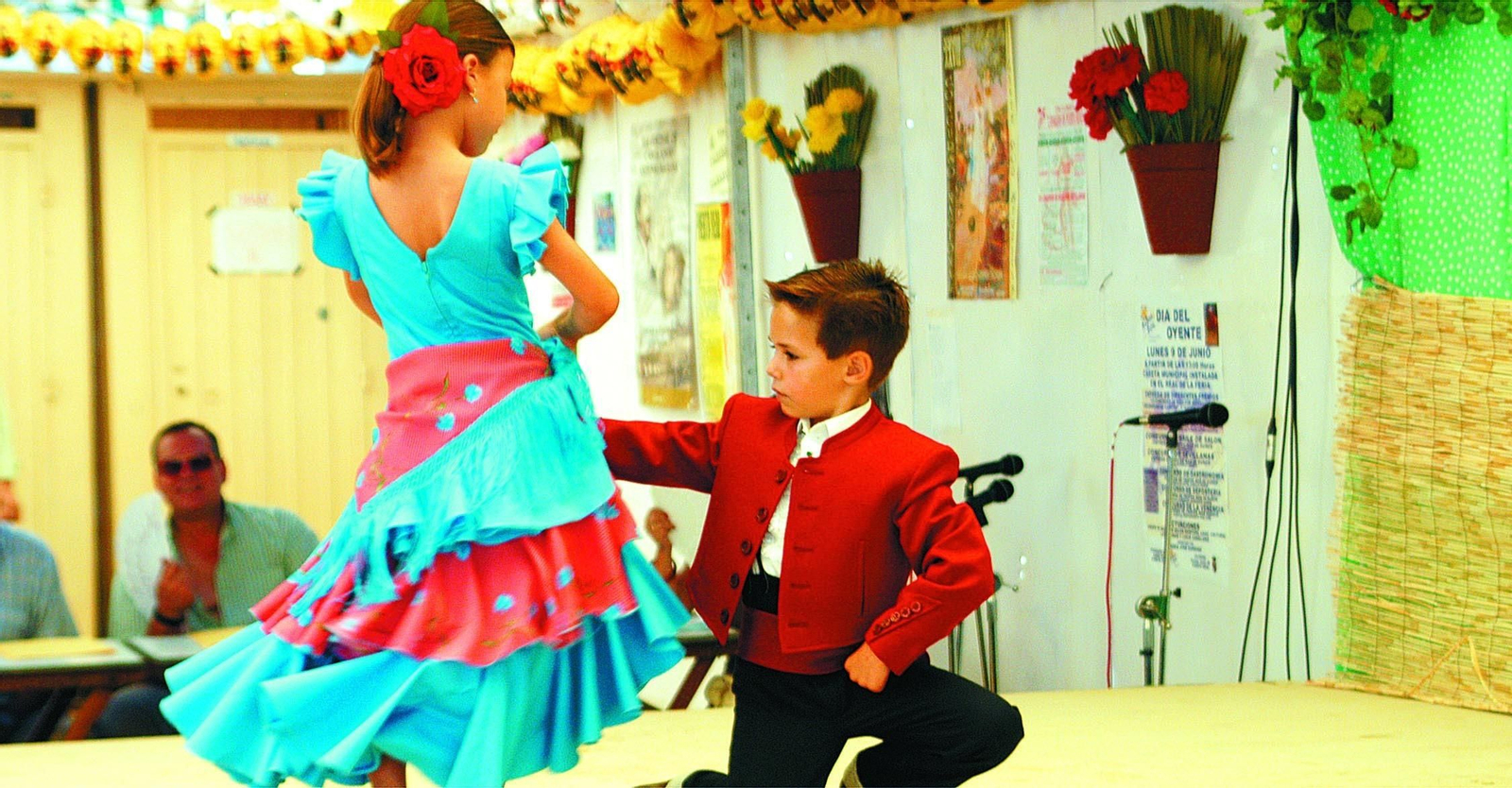 2003. ¿Se podía tener más arte? Las sevillanas... desde pequeñitos