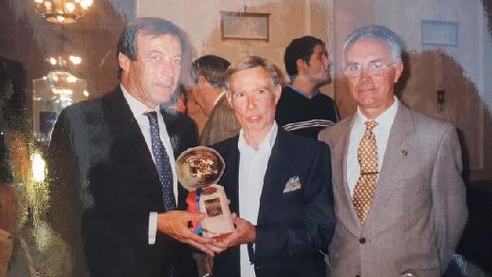 Antonio con el ganadero Fernando Domecq y el joyero Luis Romera.