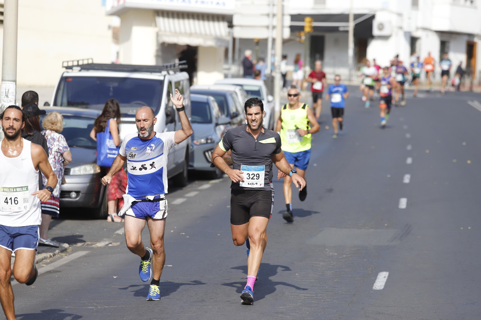 Las imágenes de la vuelta a Huelva de atletismo