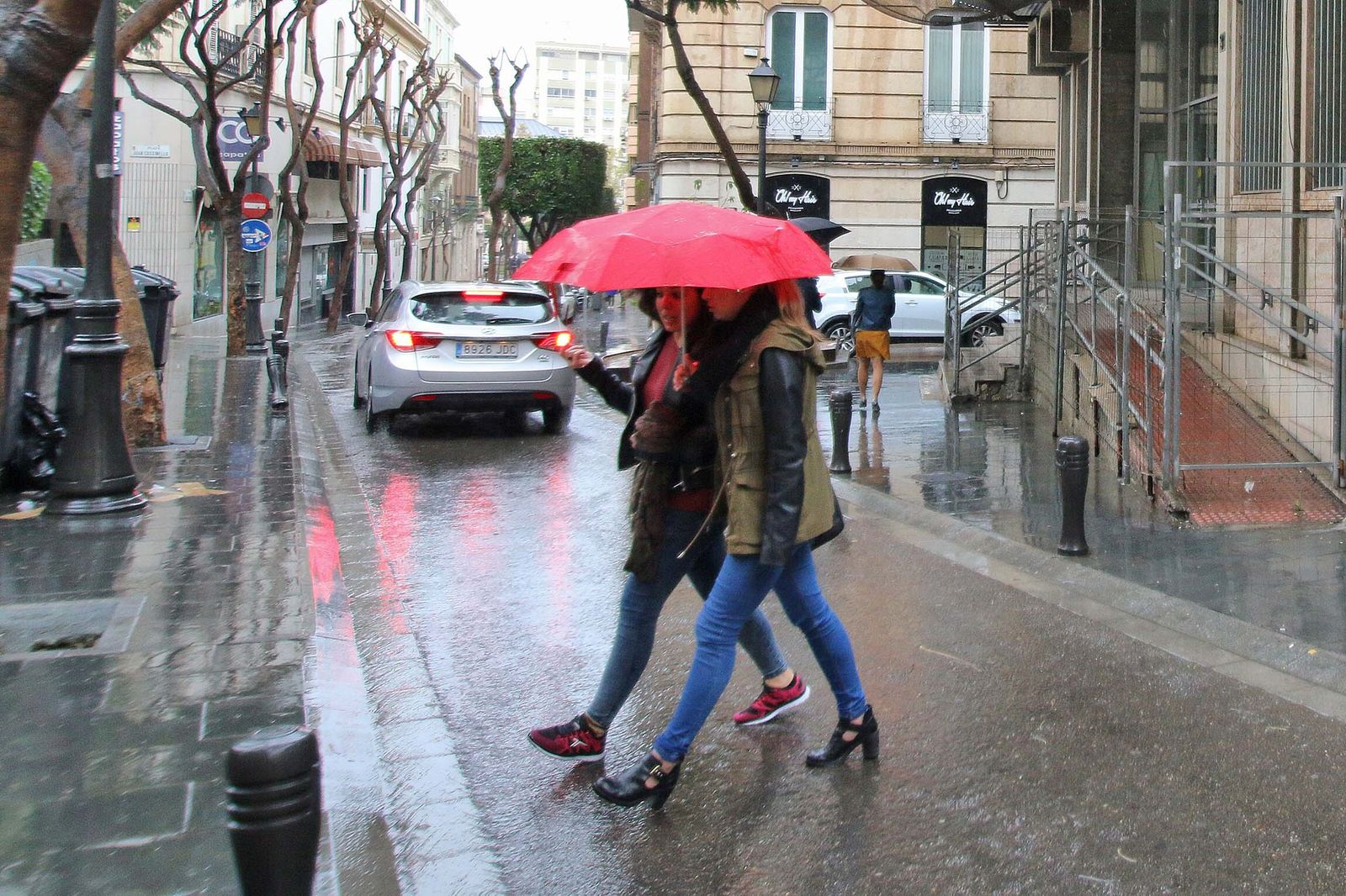 Lluvia en las calles de Almería.