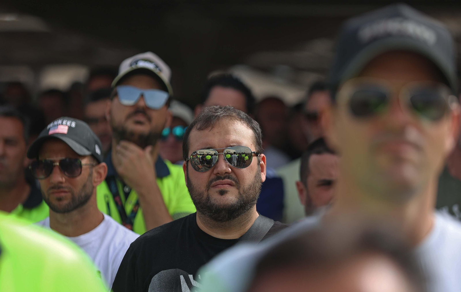 Imágenes de la asamblea de los huelguistas de Acerinox