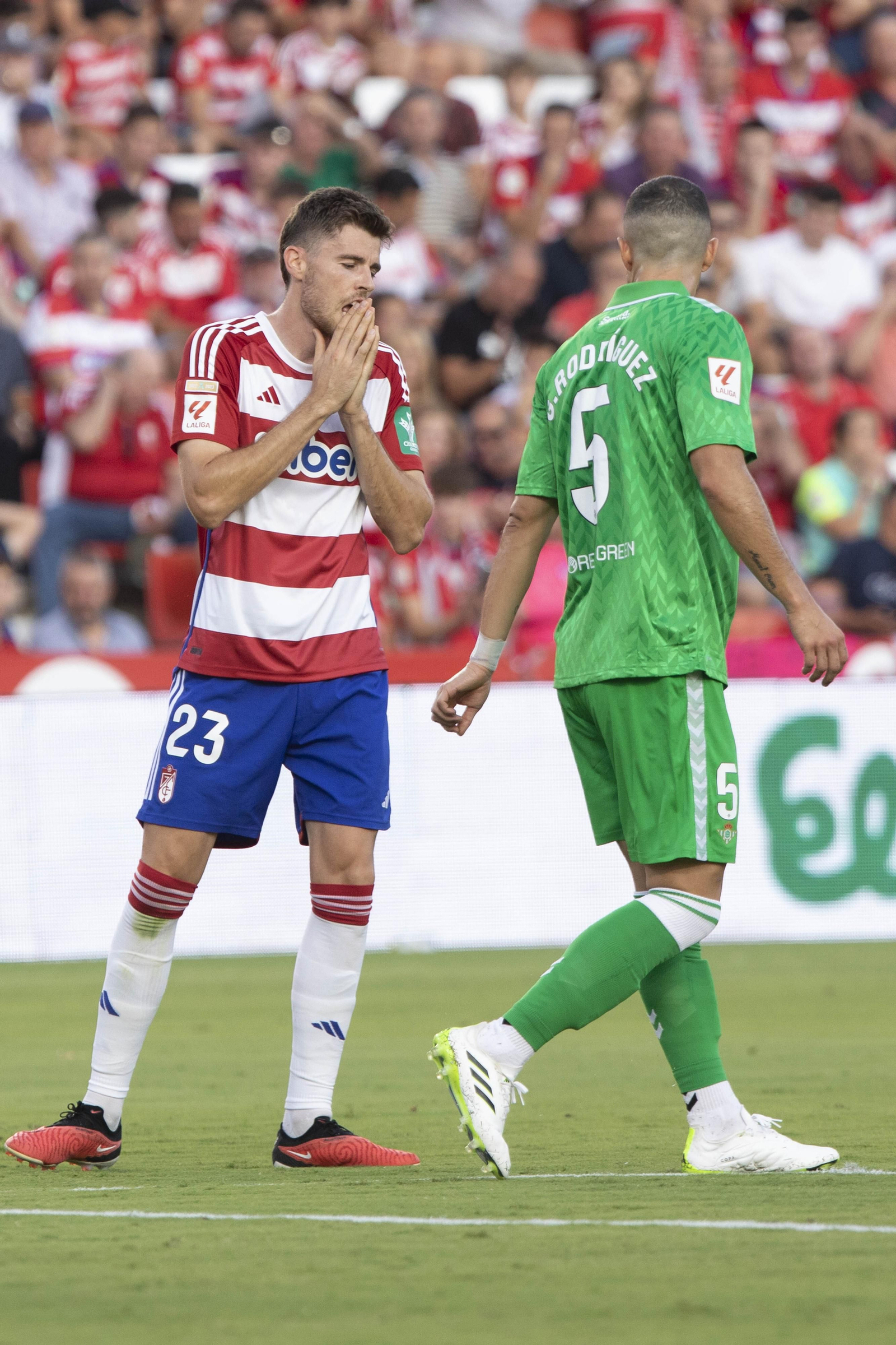 Las mejores imágenes del Granada CF - Real Betis