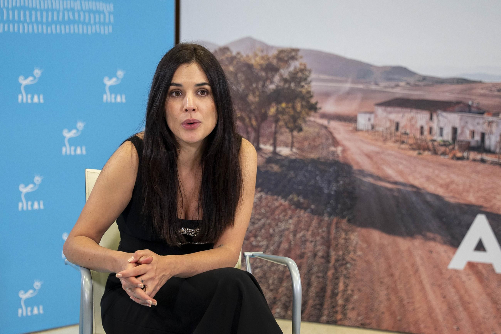 Las imágenes de Adriana Ugarte, Premio 'Almería, Tierra de Cine'