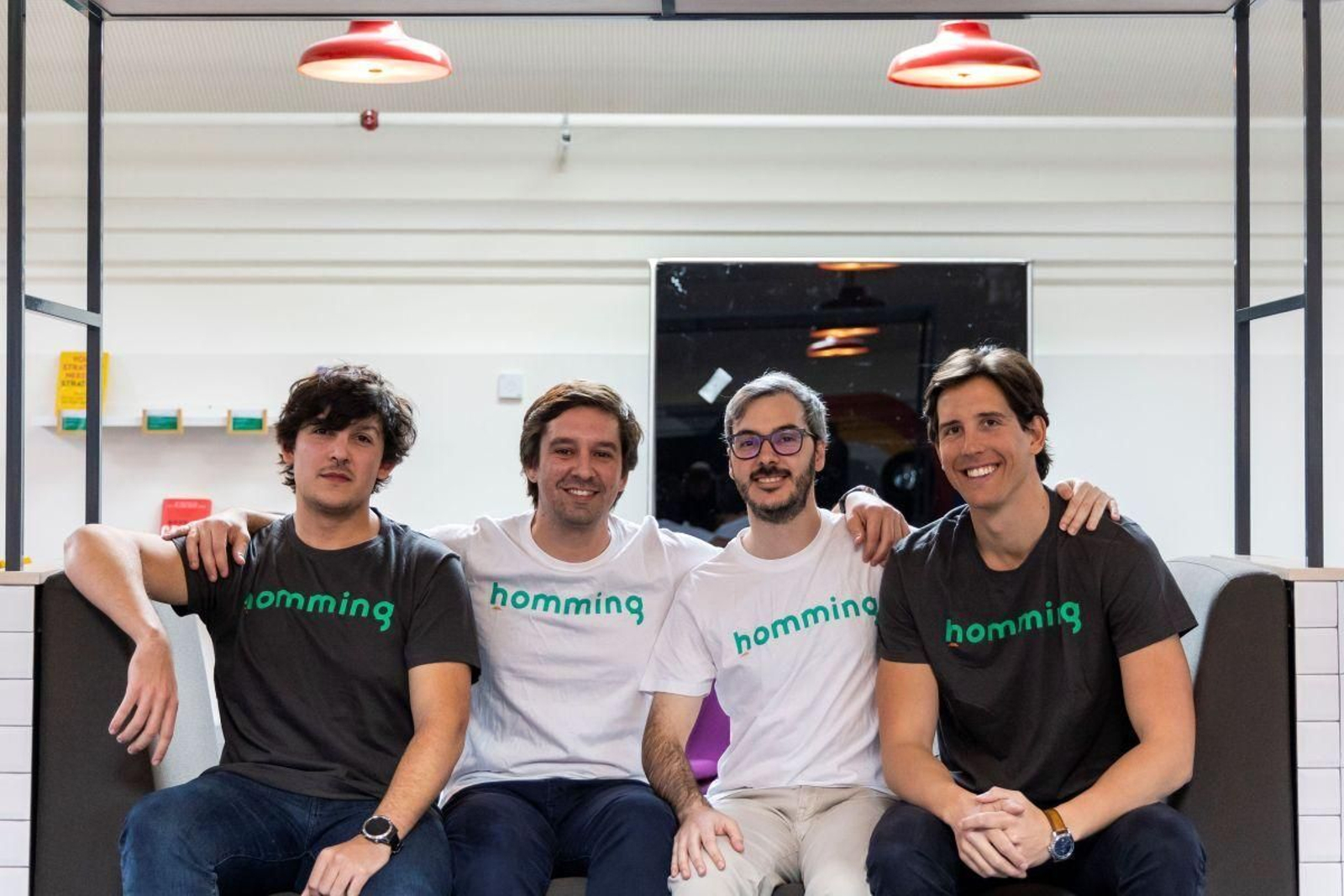 Equipo de homming. Equipo de homming.