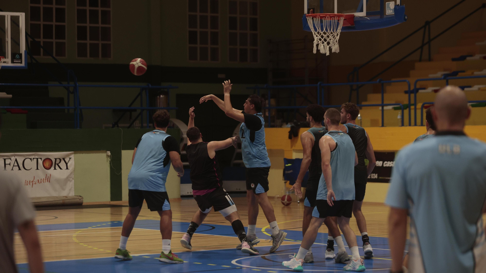 Las fotos del entrenamiento del ULB en el pabellón de la Línea