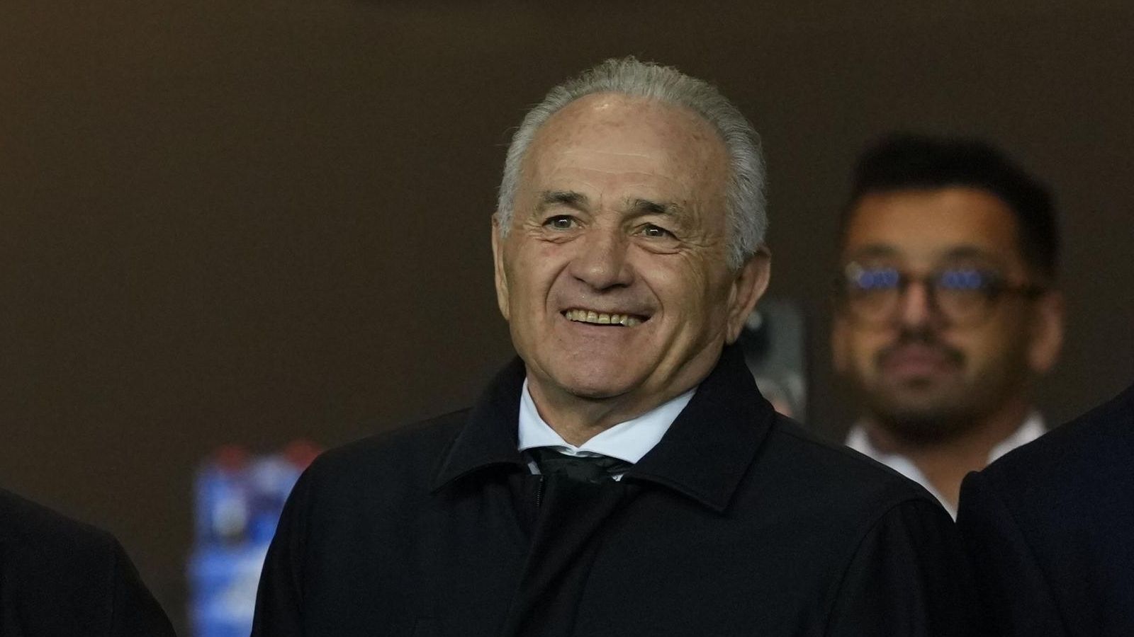 Rafael Gordillo, en el palco antes del inicio de un encuentro del Betis.