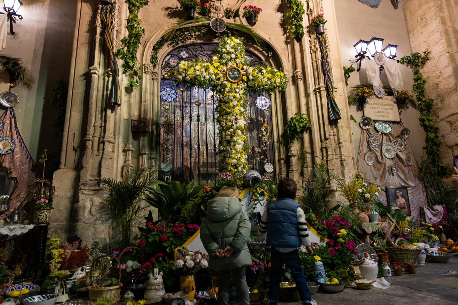 Procesiones infantiles y cruces del 2 de mayo