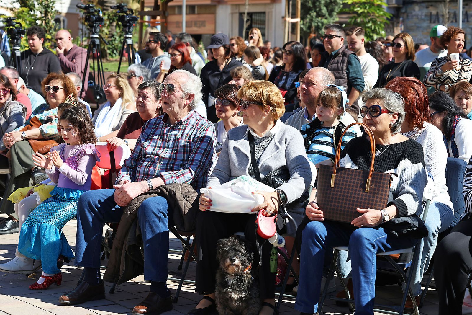 Imágenes del pregón del Caranaval Colombino 2025