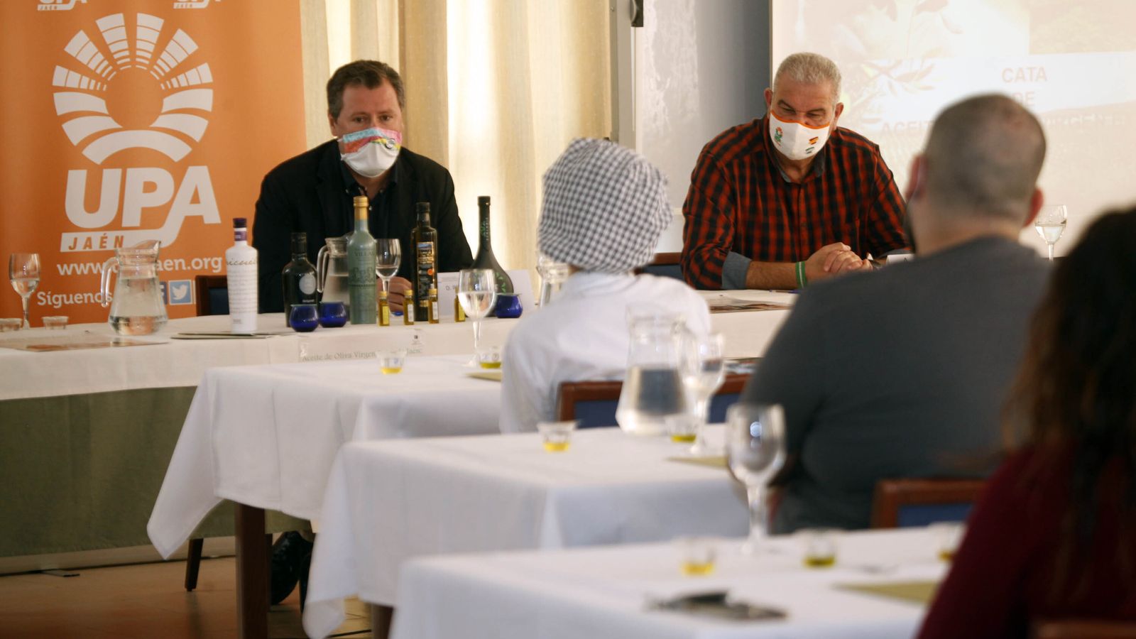 Los futuros cocineros participaron en una cata de aceite de oliva virgen extra