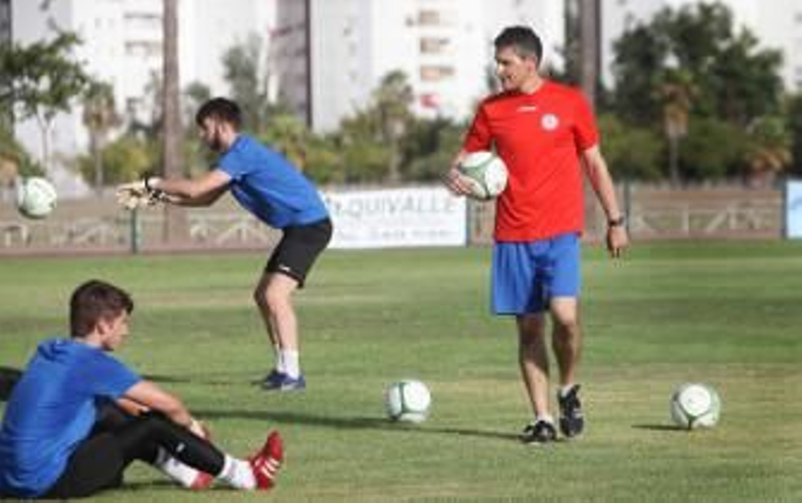 González, encantado con Iván Ares y Edu Villegas