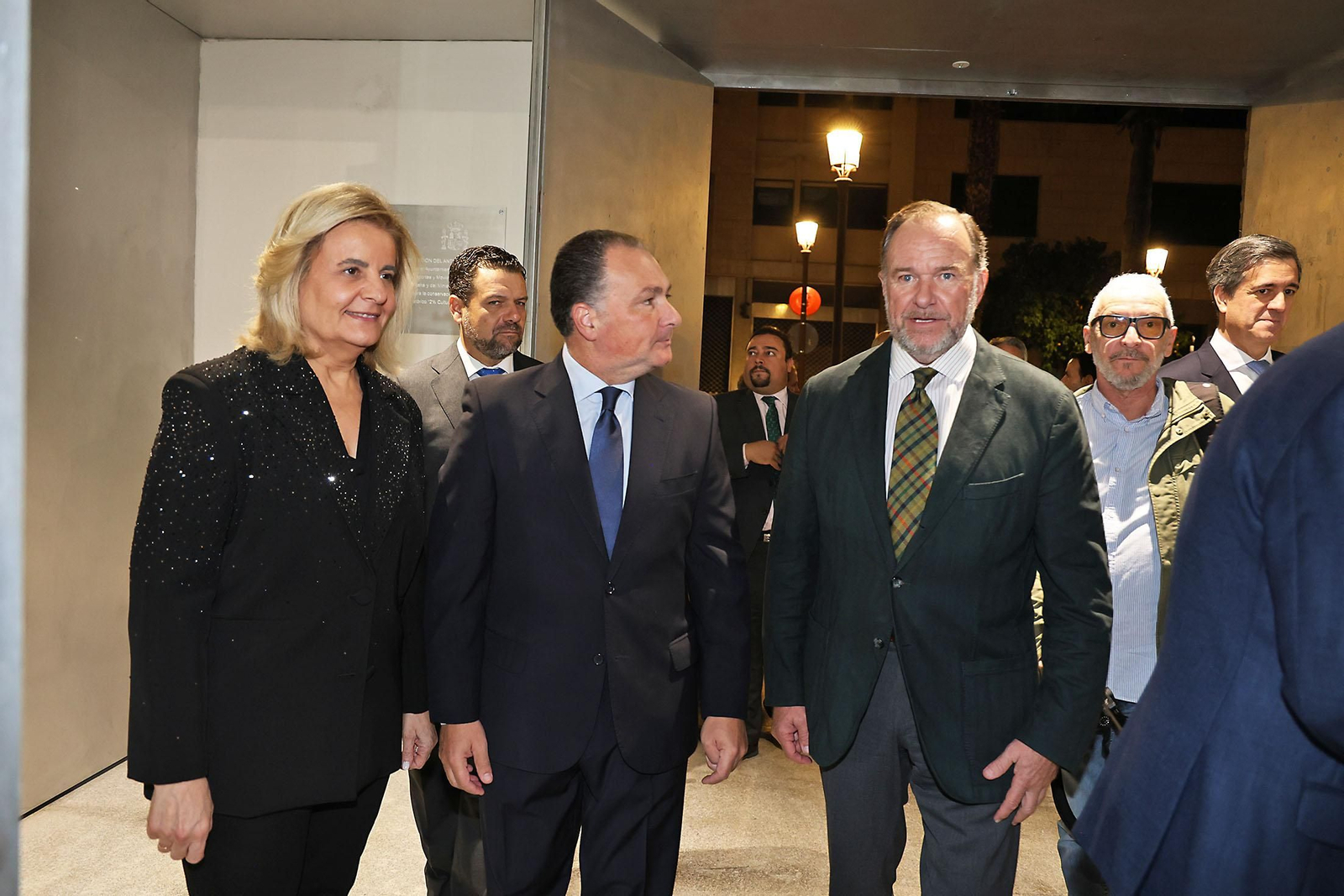 Imágenes de los invitados a la gala de los  37 premios Onubenses del Año