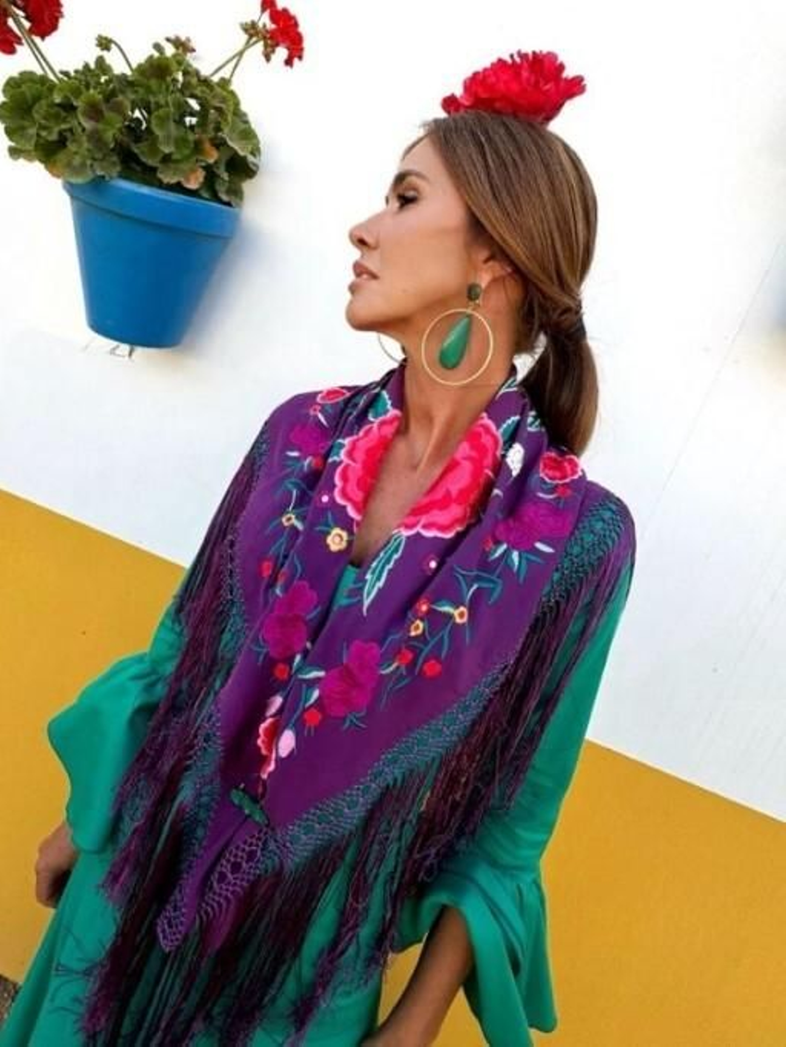 Detalles del outfit de Arantxa del Sol para la Feria de Córdoba 2024