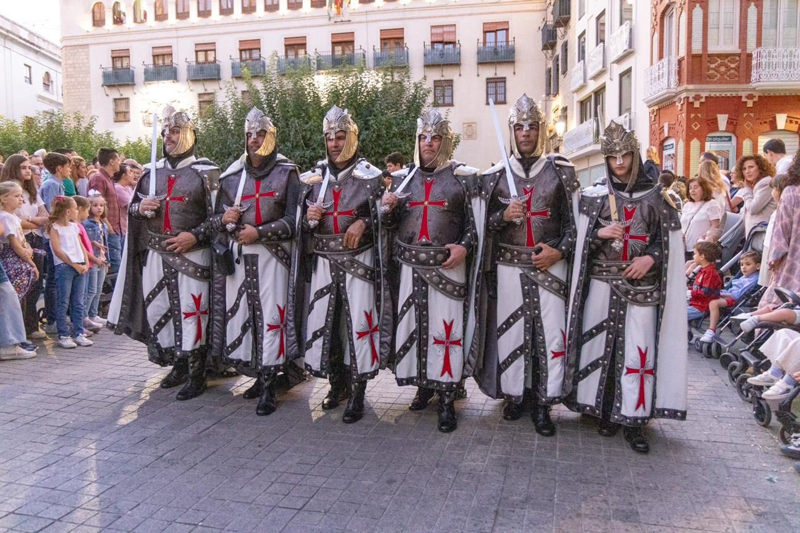 Pregón de David Uclés y cabalgata por la Feria de San Lucas